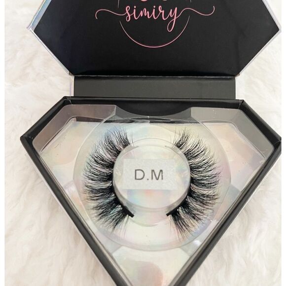 D.M Faux Mink Eye Lashes - Picture 3 of 4
